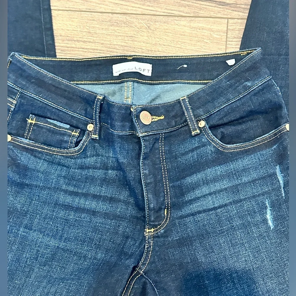 Ann Taylor Loft Chewed Hem Mid Rise Skinny Jeans in Dark Vintage Wash Size 2/26